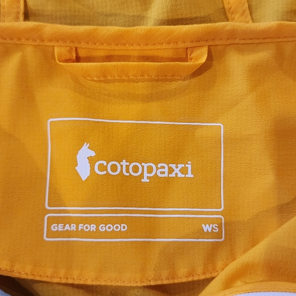 Cotopaxi’s Palmas Windshell Active Jacket - womens small - Picture 4 of 6